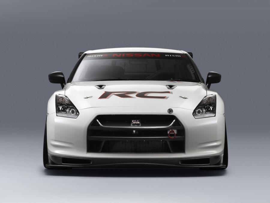  Nissan GT-R Racing Components by Nismo 2011 года  (фото 2 из 2)